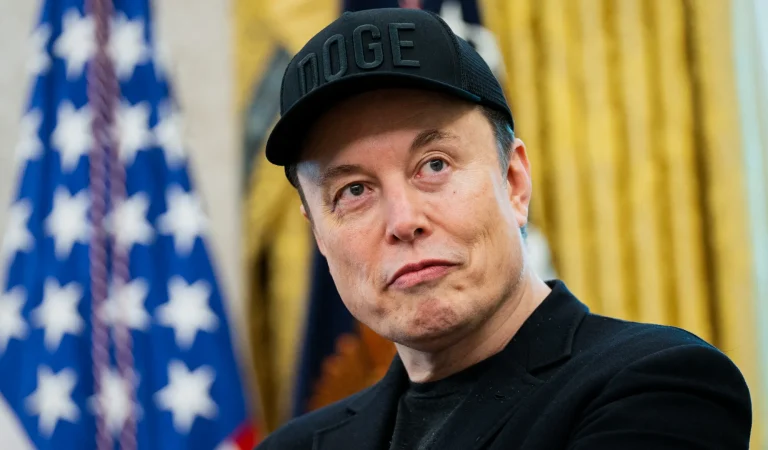 Elon Musk Makes History as World’s First Half-Trillionaire