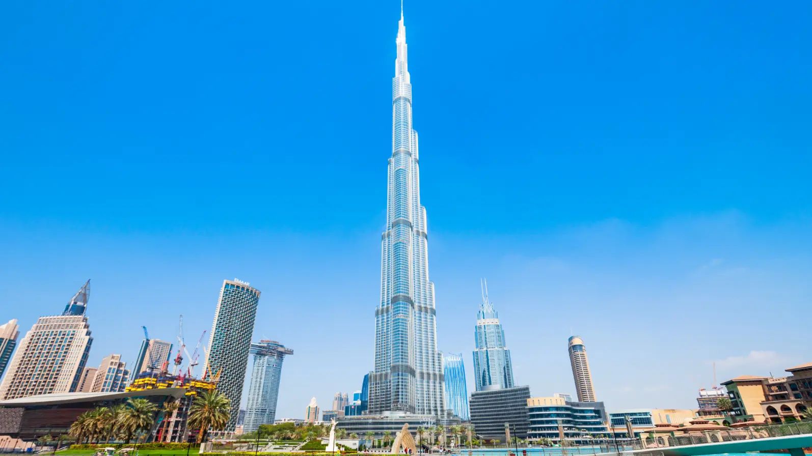 The King of Dubai Inaugurates the World’s Tallest Tower