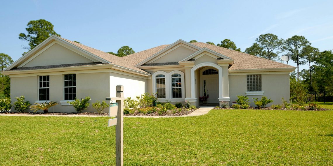 Photo by Pixabay: https://www.pexels.com/photo/white-and-brown-concrete-bungalow-under-clear-blue-sky-210617/