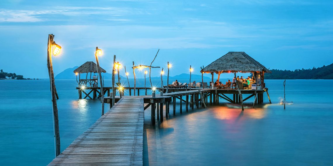 Photo by Pixabay: https://www.pexels.com/photo/brown-wooden-bridge-237272/