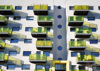 Starmer Warned of Labour Rebellion if Leasehold Reforms Are Watered Down