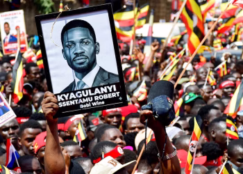 Ugandans Choose Between Pop Star and Veteran Leader in Presidential Poll