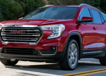 GM Faces $7.1B Charge in Q4 as It Shifts Focus from EVs to ICE Vehicles Amid Slower Adoption